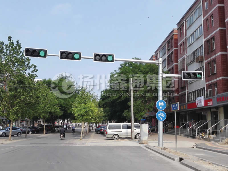 XHDG-043，八棱雙臂信號(hào)燈桿