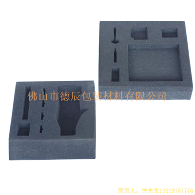 海綿內(nèi)托對各行各業(yè)產(chǎn)品起到絕緣、密封、防震、防塵、填充、隔音、固定，能夠保護(hù)包裝產(chǎn)品在運(yùn)輸過程中安然無恙，起到保護(hù)產(chǎn)品的一個(gè)作用，同時(shí)可以美化產(chǎn)品，提升產(chǎn)品檔次。